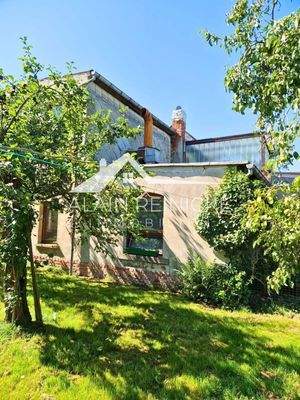 Garten mit Haus-Anbau