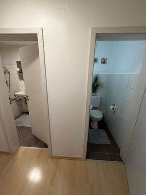 Badezimmer-WC Eingang.jpeg