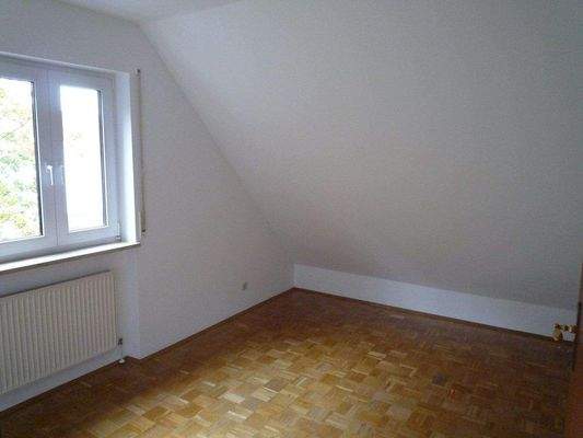 Kinder-/Arbeitszimmer