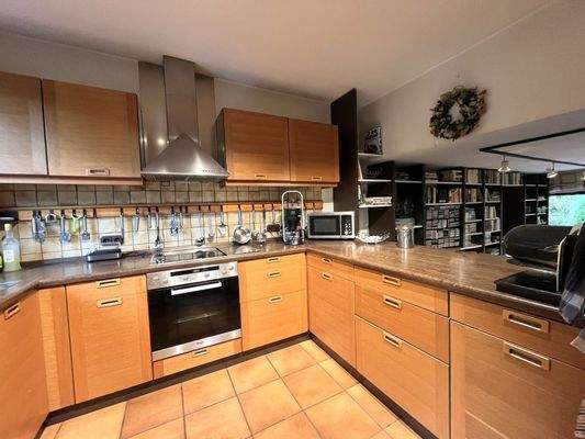 EBK mit allen Elektrogeräten