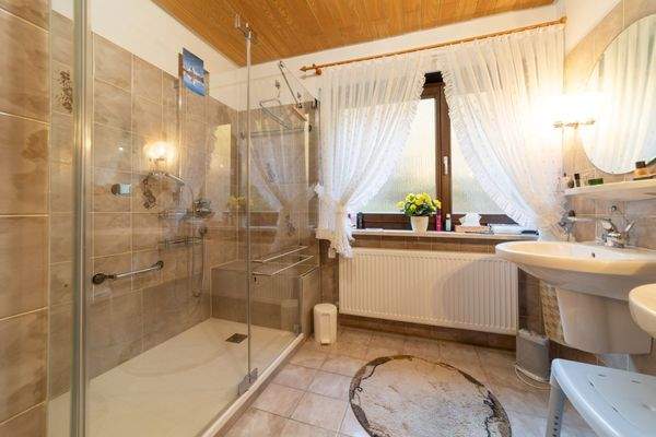 Bald mit Walk In Dusche