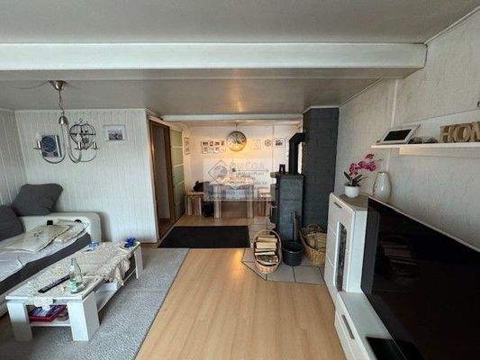 Wohnzimmer mit Essplatz