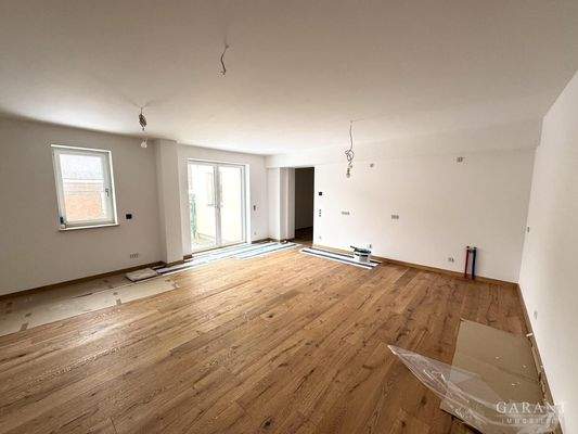 Küchenbereich / Ausgang Garten