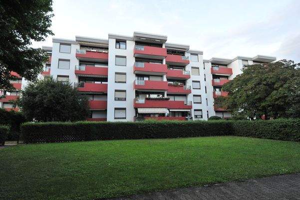 Haus miit Gartenanlage