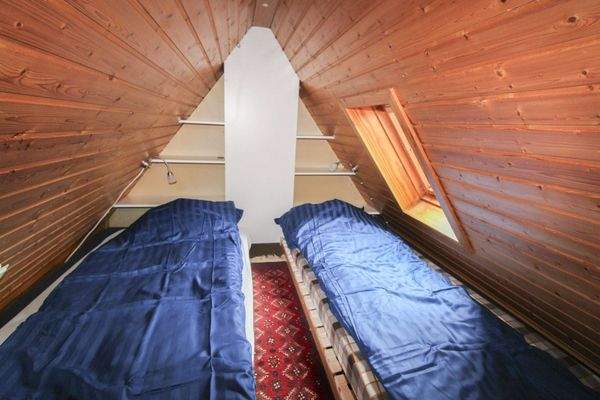 Schlafhöhle Kinderzimmer  OG