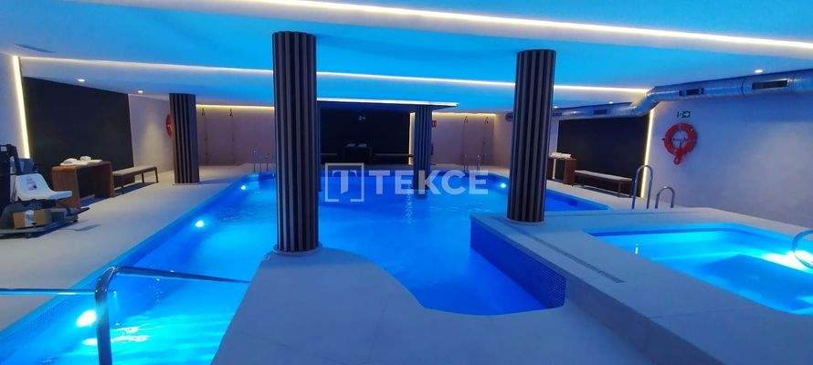 Townhouses in Estepona with Exclusive Pools and Gardens