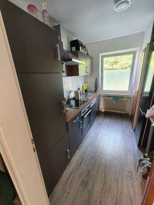 Moderne schmale Küche