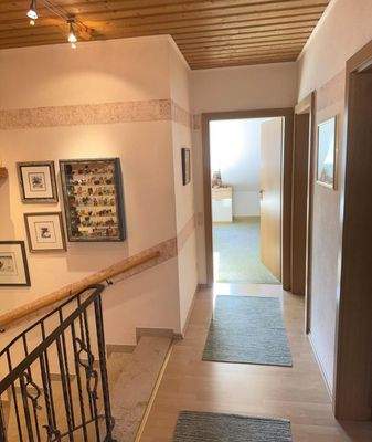 DG_Flur mit Schlafzimmer