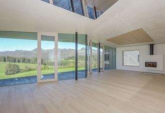 KITZIMMO-Luxusvilla mit Pool und Bergblick in Toplage kaufen - Immobilien Schwendt.