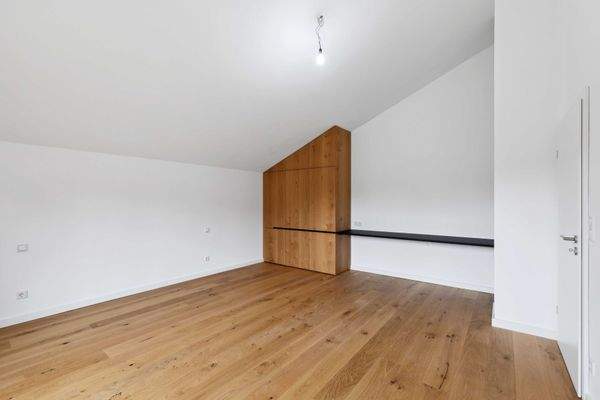 HS25_Schlafzimmer 1 - 1.OG