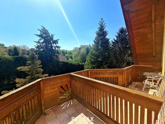 Balkon mit Blick auf die Thermenhügel