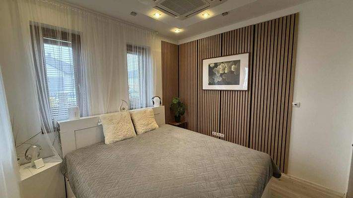 att.1_sH_rAX6L3qAoEr1kptSZH_mQQTmVrh914_4NOMWtY.JP