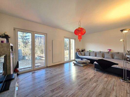 Wohnzimmer - Haus links