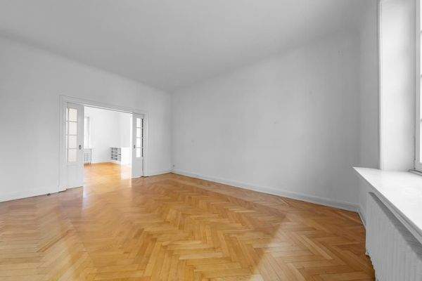 Lichterfülltes Esszimmer