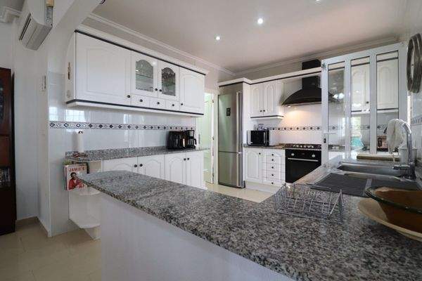 re-sale-detached-villa-algorfa-lomas-de-la-juliana
