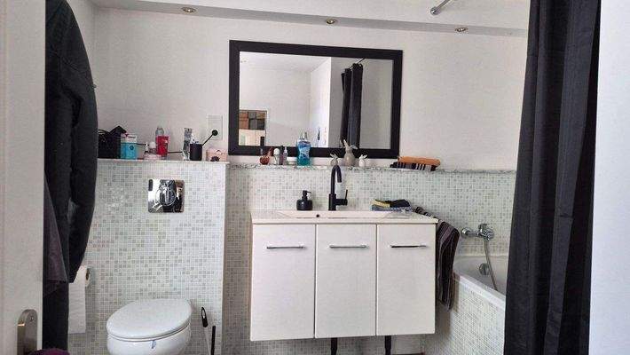 Badezimmer mit Wanne