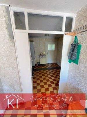 EG Durchgang in hinteren Flur