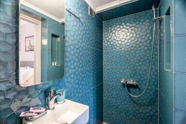 Kreta, Stalos: 2 unabhängige Wohnungen in Strandnähe zu verkaufen