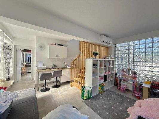 WhatsApp Image 2025-03-04 at 11.50.09-5