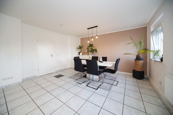 Wohnzimmer DG