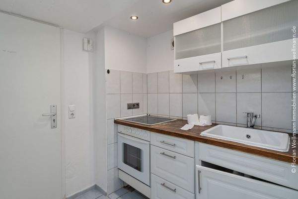 Küche Souterrain Links