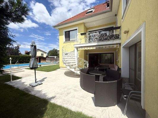 EG Terrasse, Zugang zum Pool