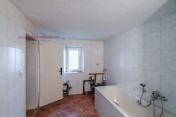 Immobilie in Döbeln zu verkaufen_Bad_2