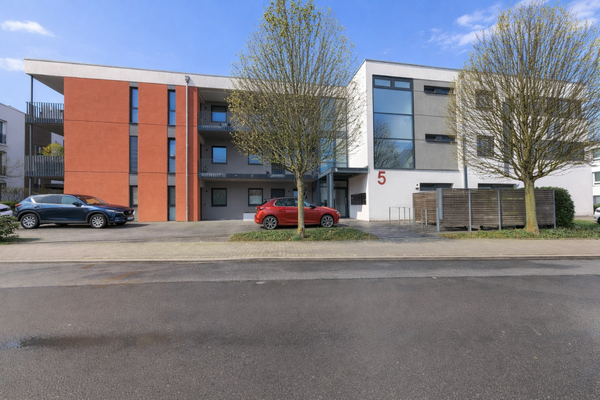 Vorderansicht Gebäude