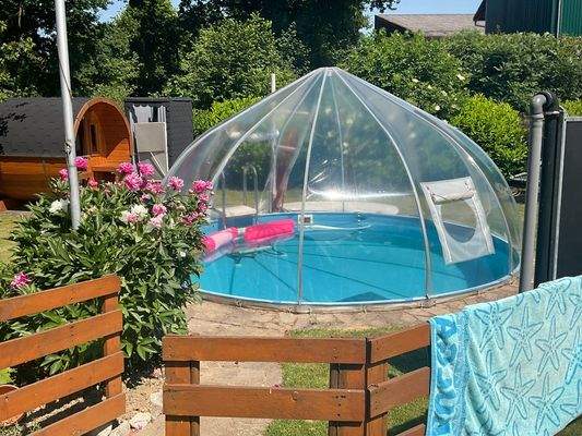 IMG_5928 Überdachter Rundpool.JPEG
