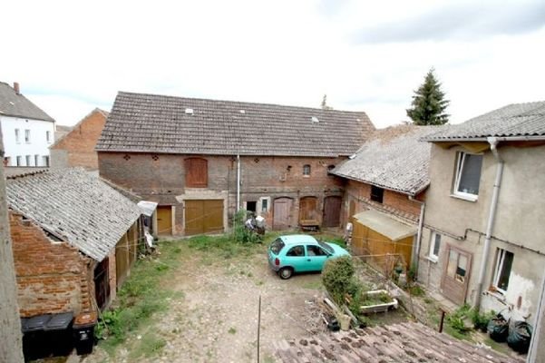 Innenhof && Einfahrt