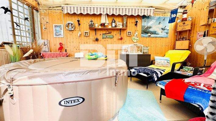 Gartenhaus 1 / Whirlpool