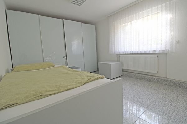 Schlafzimmer im Untergeschoss