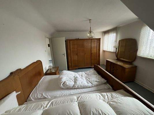 Schlafzimmer DG.jpg