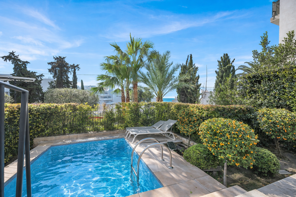 Private pool in apartment in Portals Nous 3