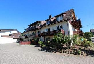 Gepflegtes Mehrfamilienhaus