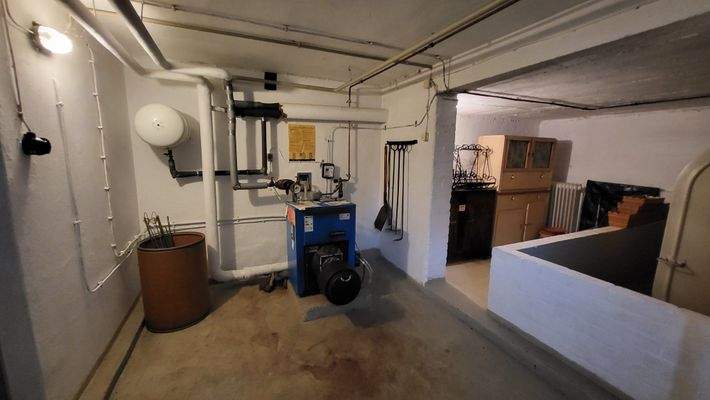 Heizungsraum im Keller.jpg