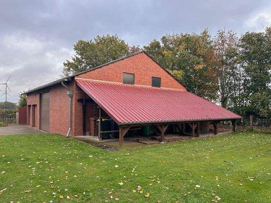 Scheune mit Schleppdach