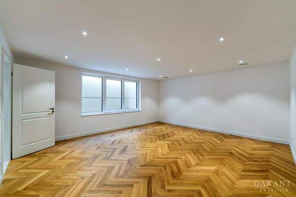 Hobbyraum mit Fensterfront