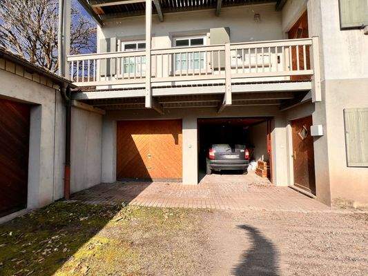 Optional mit 1 oder 2 hausintegrierten Garagen