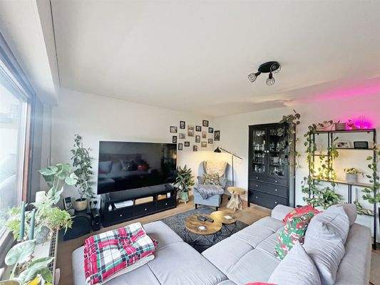 Lichtdurchfluteter Wohnbereich