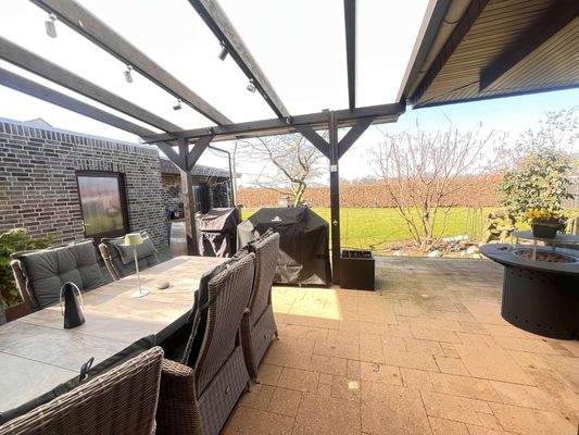 Überdachte Terrasse