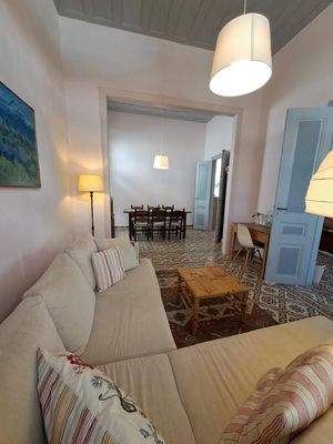 Kreta, Kalyves: Elegante neoklassizistische Villa am Meer zu verkaufen