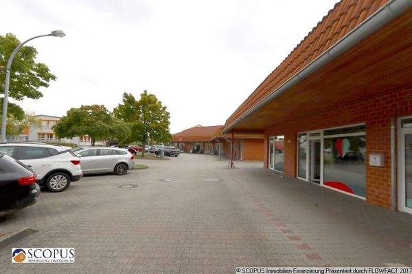 Parkplatz an der Gewerbeeinheit