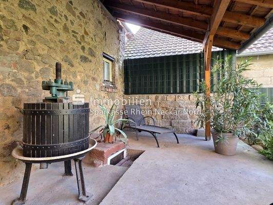 überdachter Sitzplatz