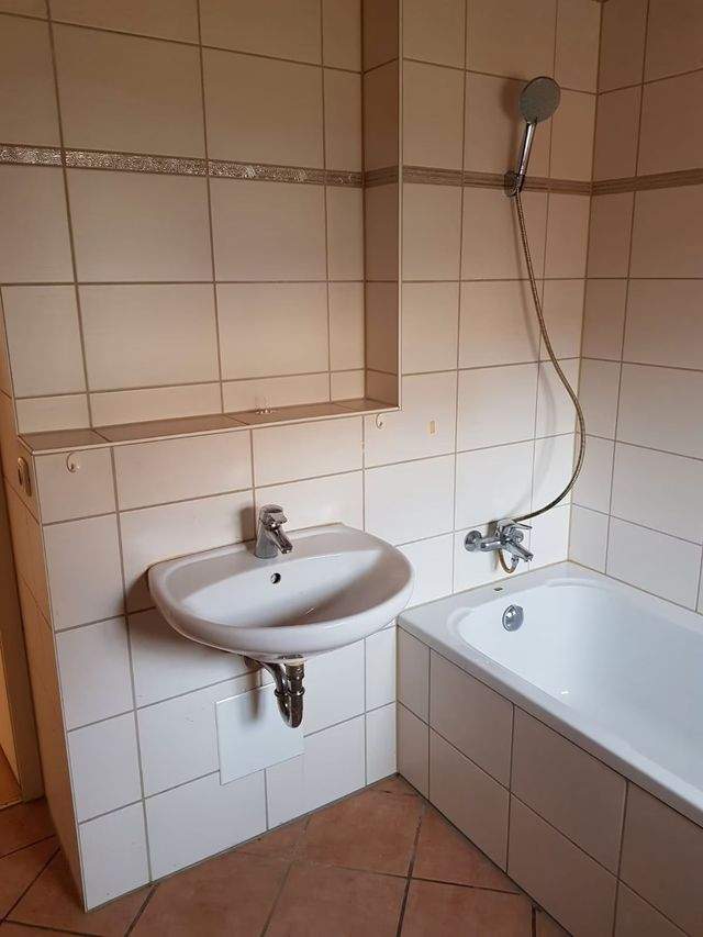 Bezahlbare 2-Raum-Wohnung im Erdgeschoss zu vermieten - Photo 2