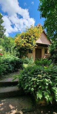 Hexenhäuschen im Garten