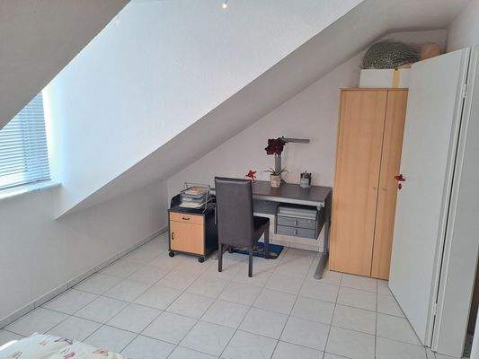 wohnlich ausgebauter Dachboden I