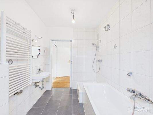 Badezimmer 1. OG