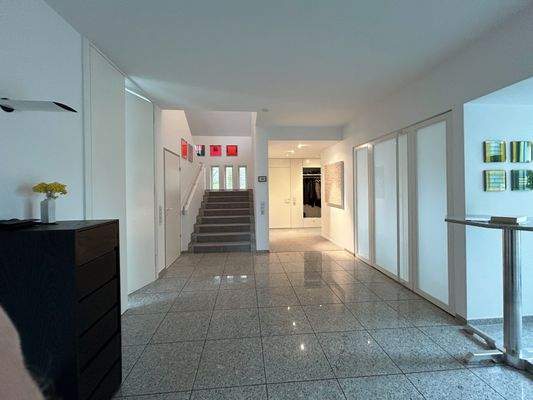 Teilansicht vom Eingangsbereich 
