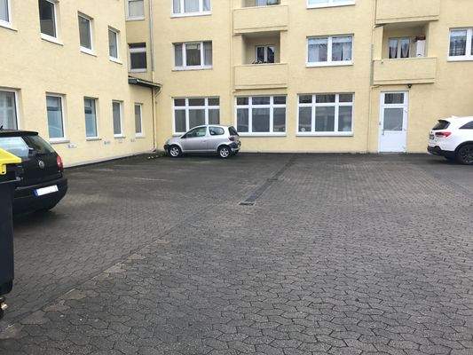 Stellplatz Innenhof verschlossen März 2026.jpg